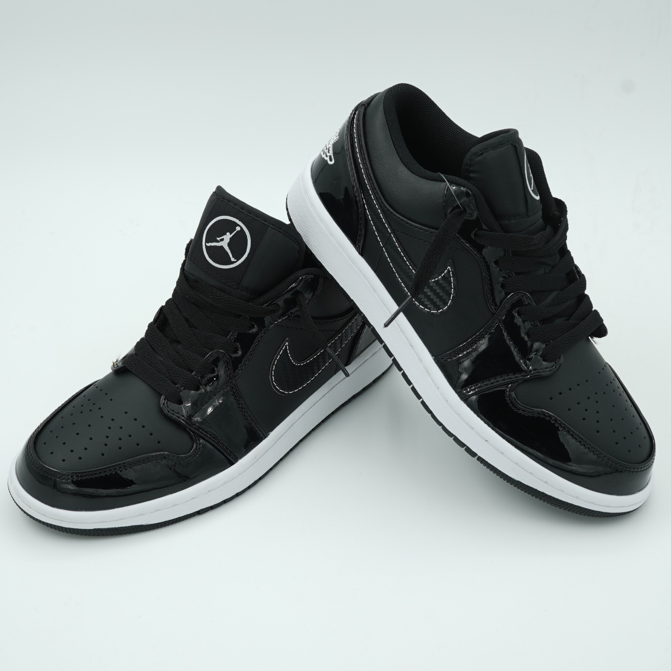 کفش‌ایر‌جردن‌1 لو (Air Jordan 1 Low Black Patent)